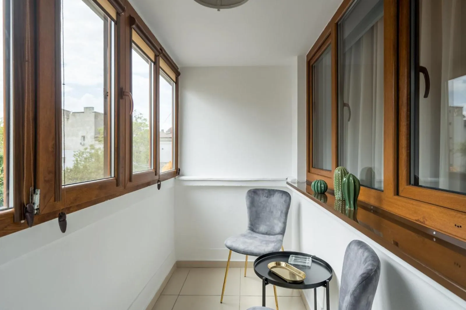 Highline Downtown Residences 6 Persons Family Apartment بوخارست 0*,  رومانيا