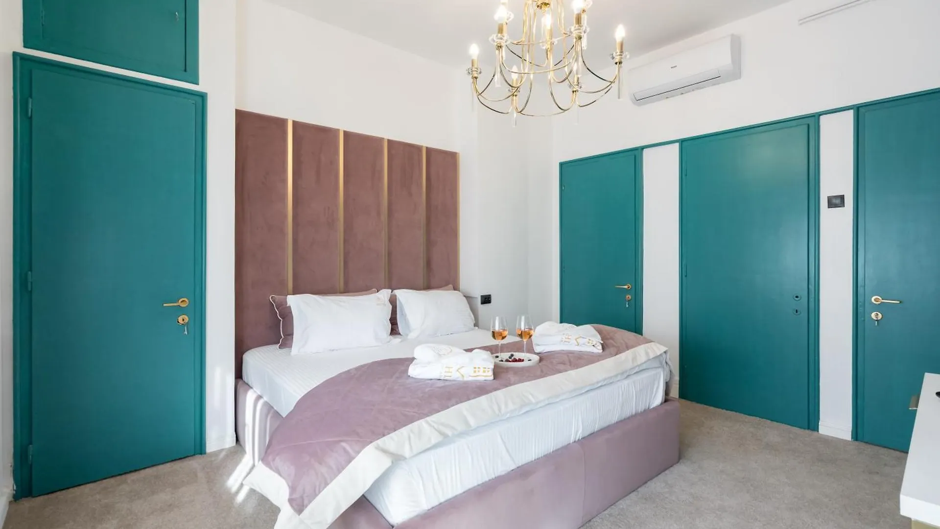 Highline Downtown Residences 6 Persons Family Apartment Bucarest