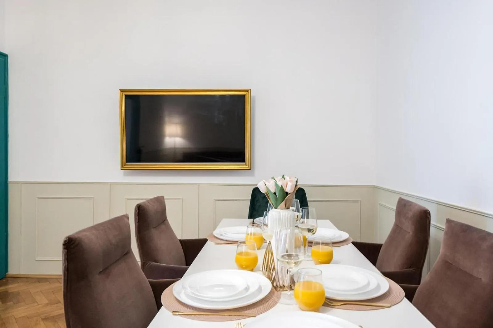 Highline Downtown Residences 6 Persons Family Apartment بوخارست