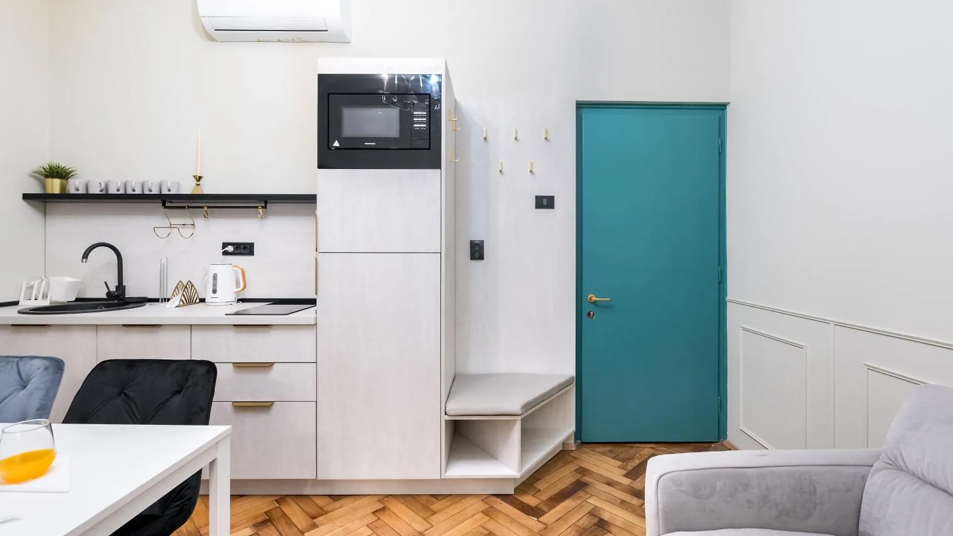 Highline Downtown Residences 6 Persons Family Apartment Bucarest 0*,  Romania