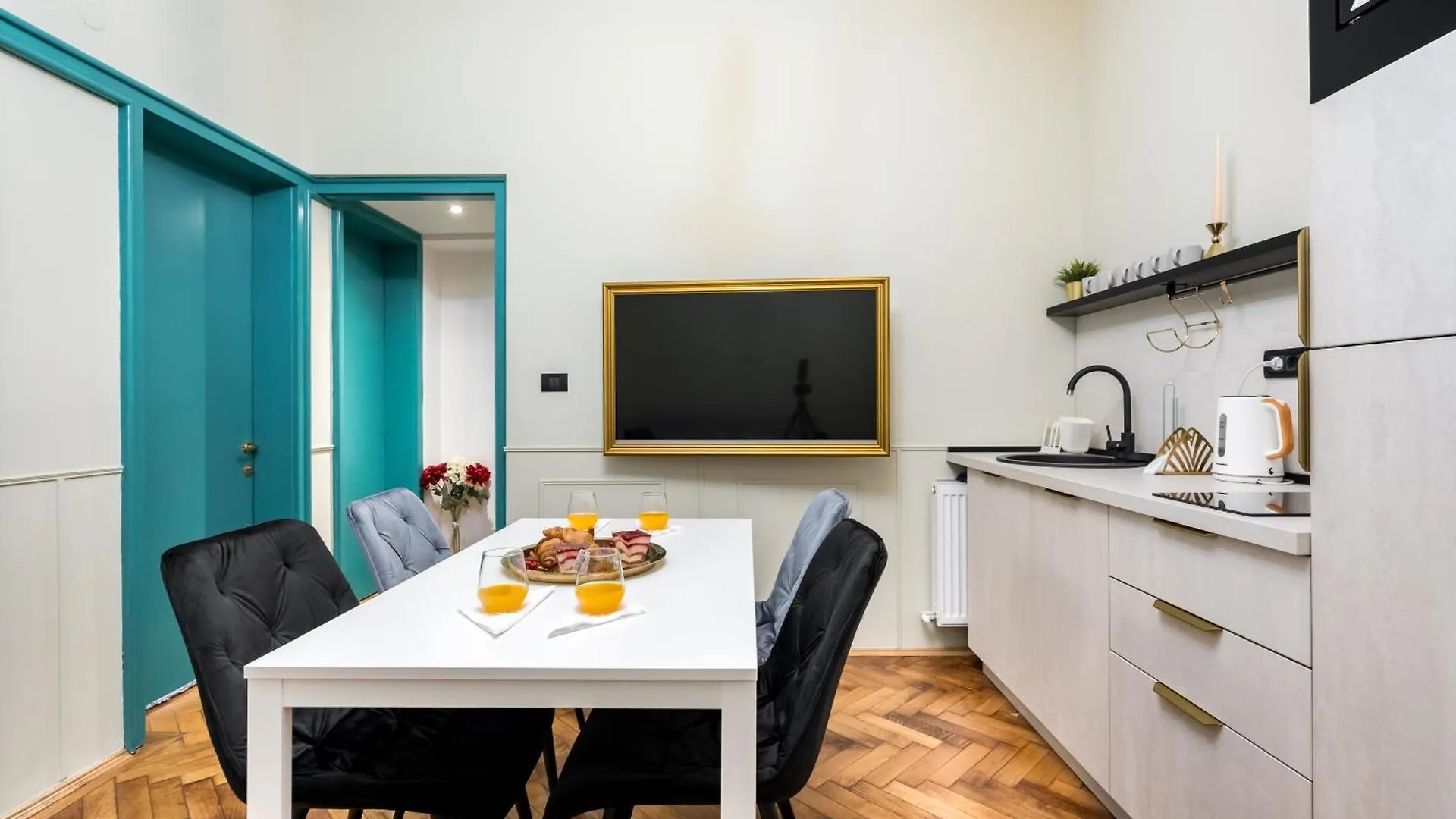 Highline Downtown Residences 6 Persons Family Apartment Bucarest