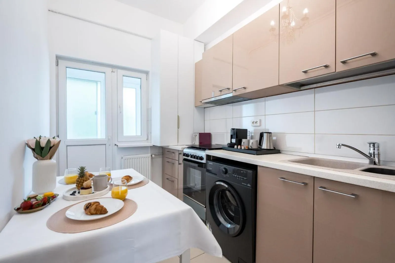 Highline Downtown Residences 6 Persons Family Apartment Bucarest Romania