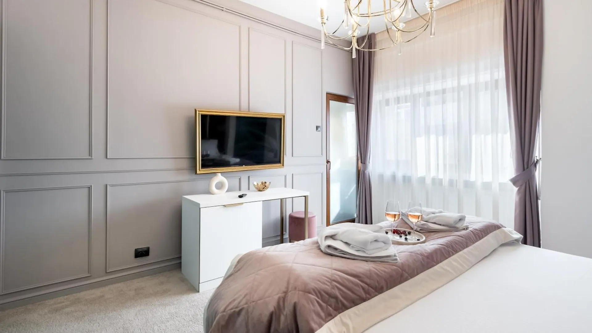 Highline Downtown Residences 6 Persons Family Apartment Bucarest