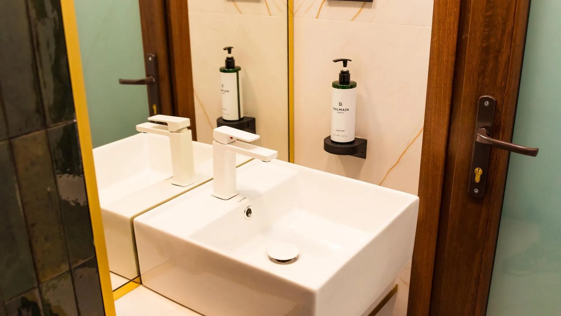 Highline Downtown Residences 6 Persons Family Apartment Bucarest